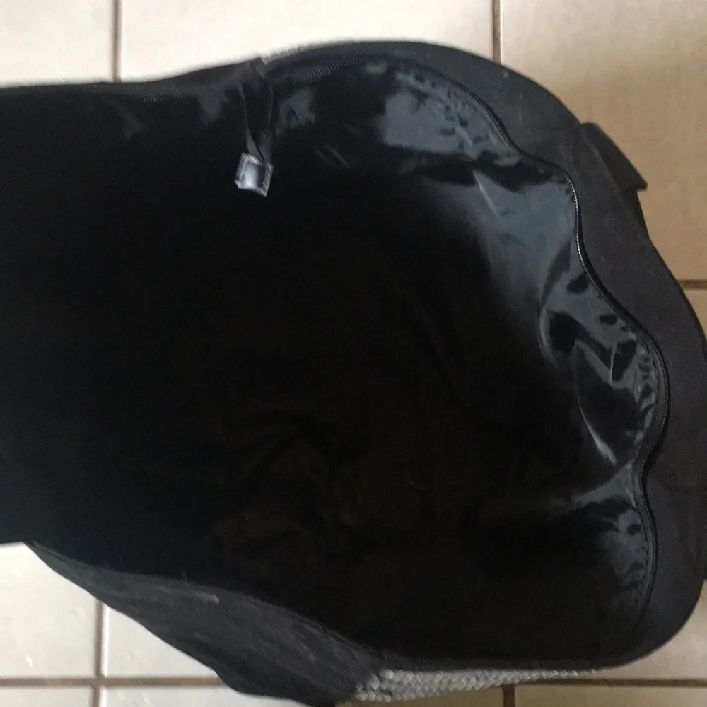 LARGE VS TOTE - Picture 6 of 6